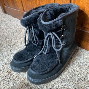 Ugg Mukluk Revival Moccasin Boots Black Size 8